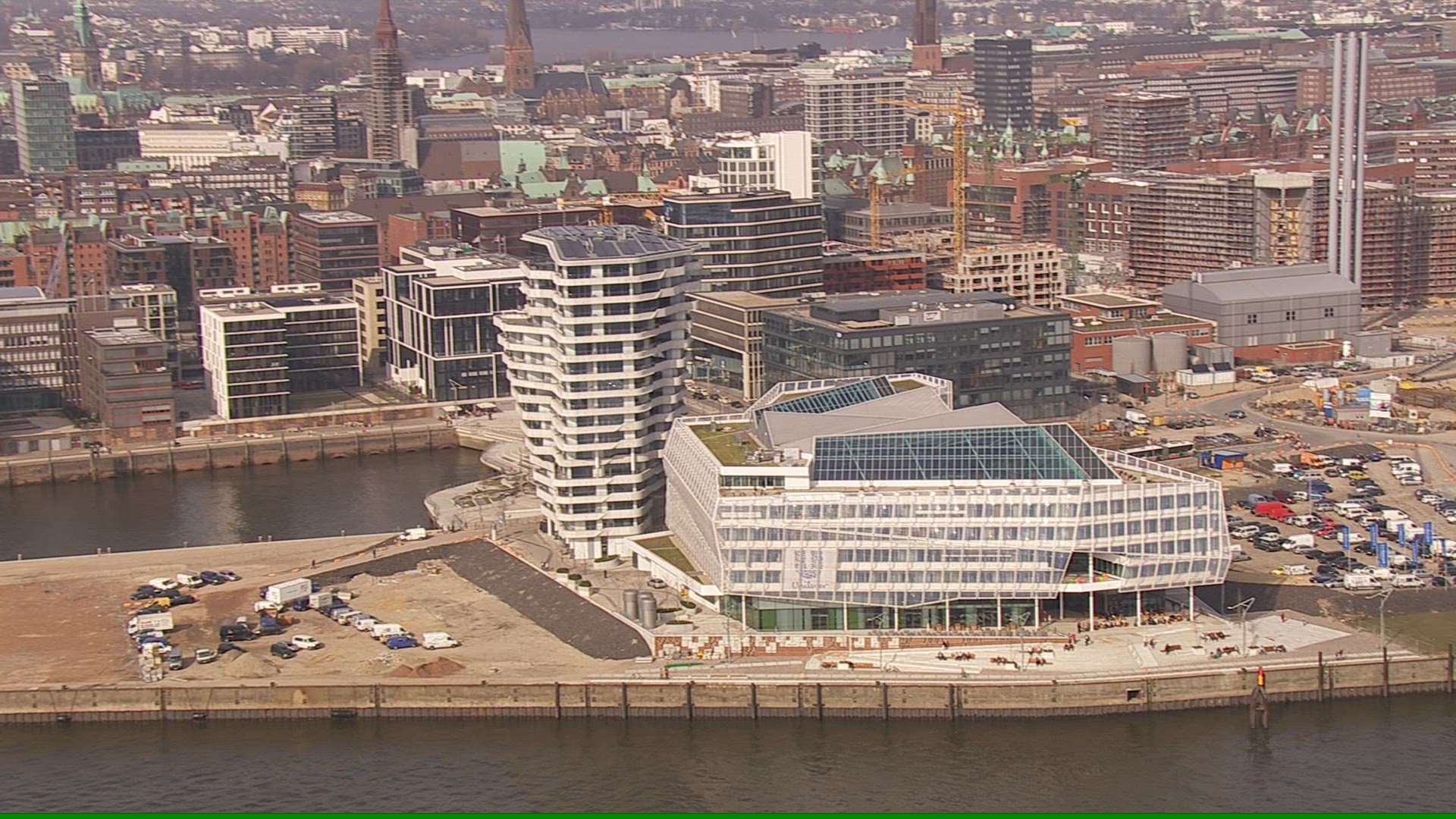 212771712 / Marco Polo Tower / Hamburg / Germany
