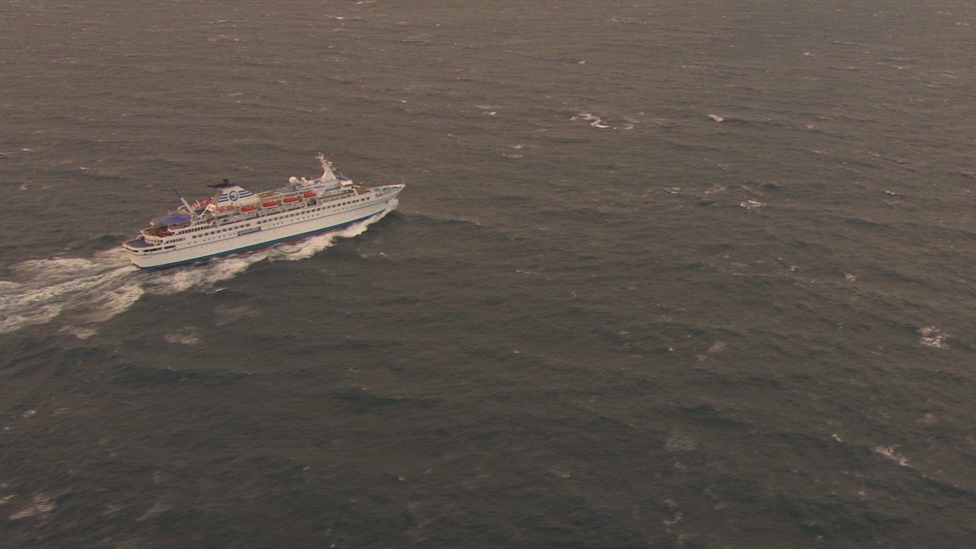 460166849 / Cruise Ship / Northatlantic