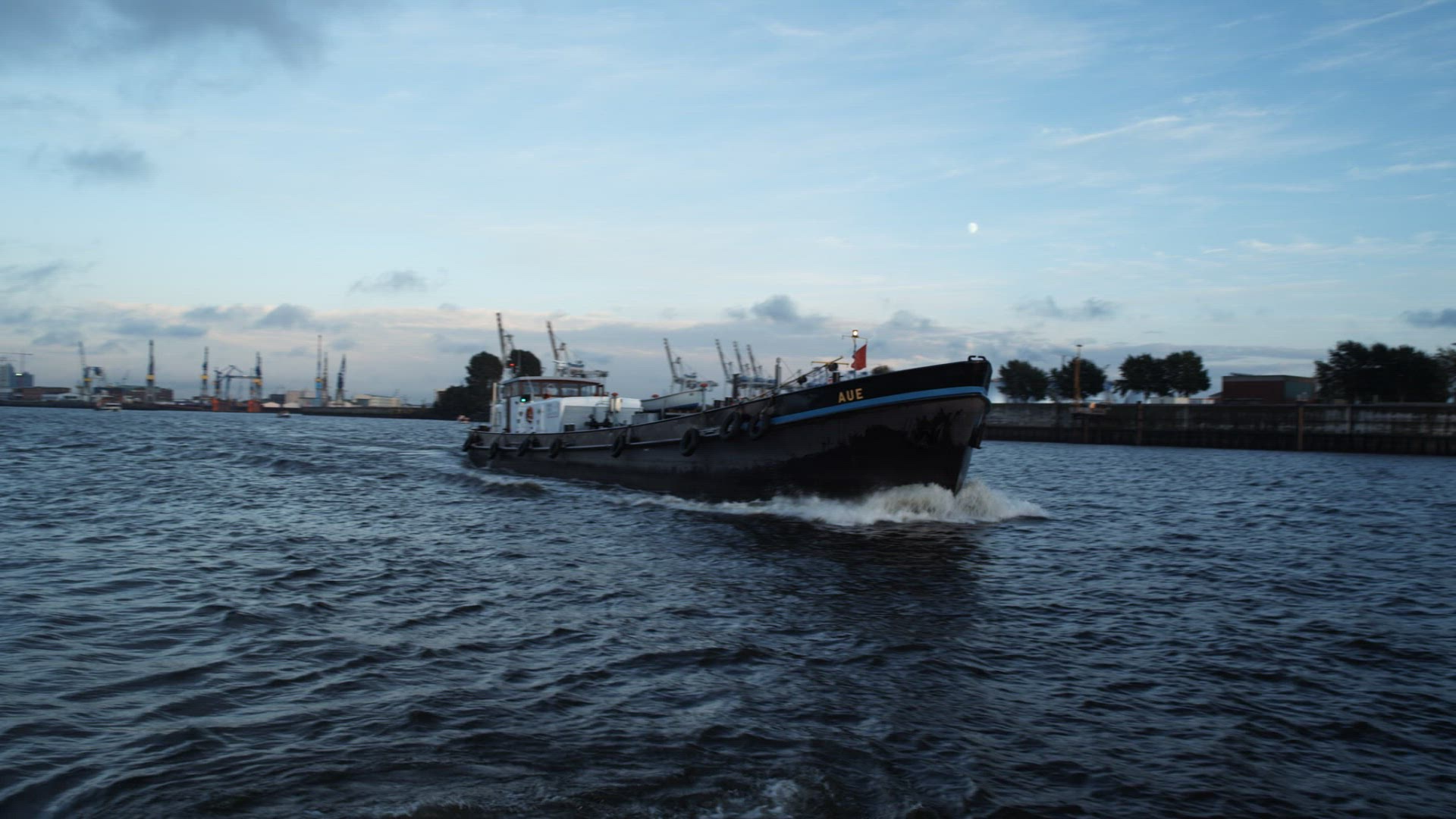 126376274 / Costa Magica / Harbor / Hamburg