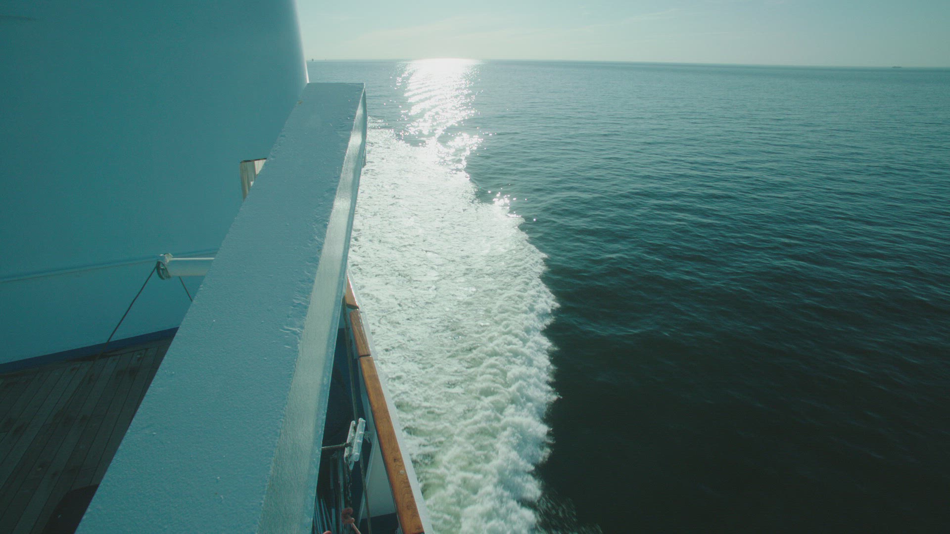 295066515 / Cruise Ship / Atlantic Ocean / Travelling Shot