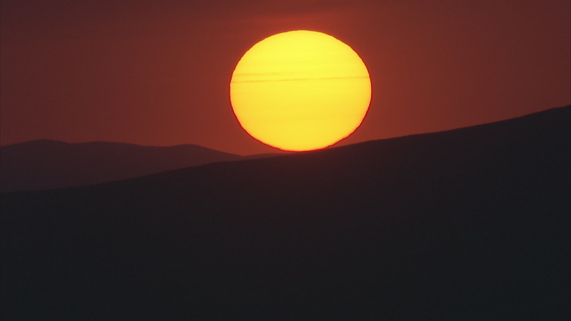 104999214 / Sunset / Caucasus