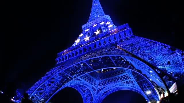 PARIS 3