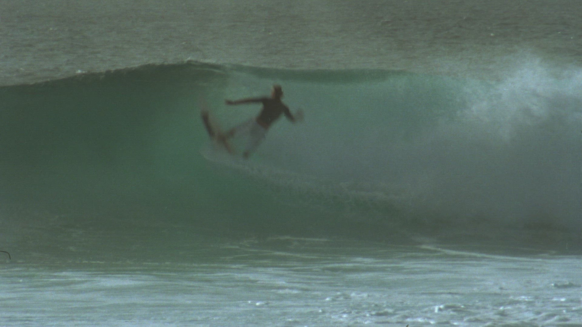 246630112 / Wave Riding / Extreme Sport