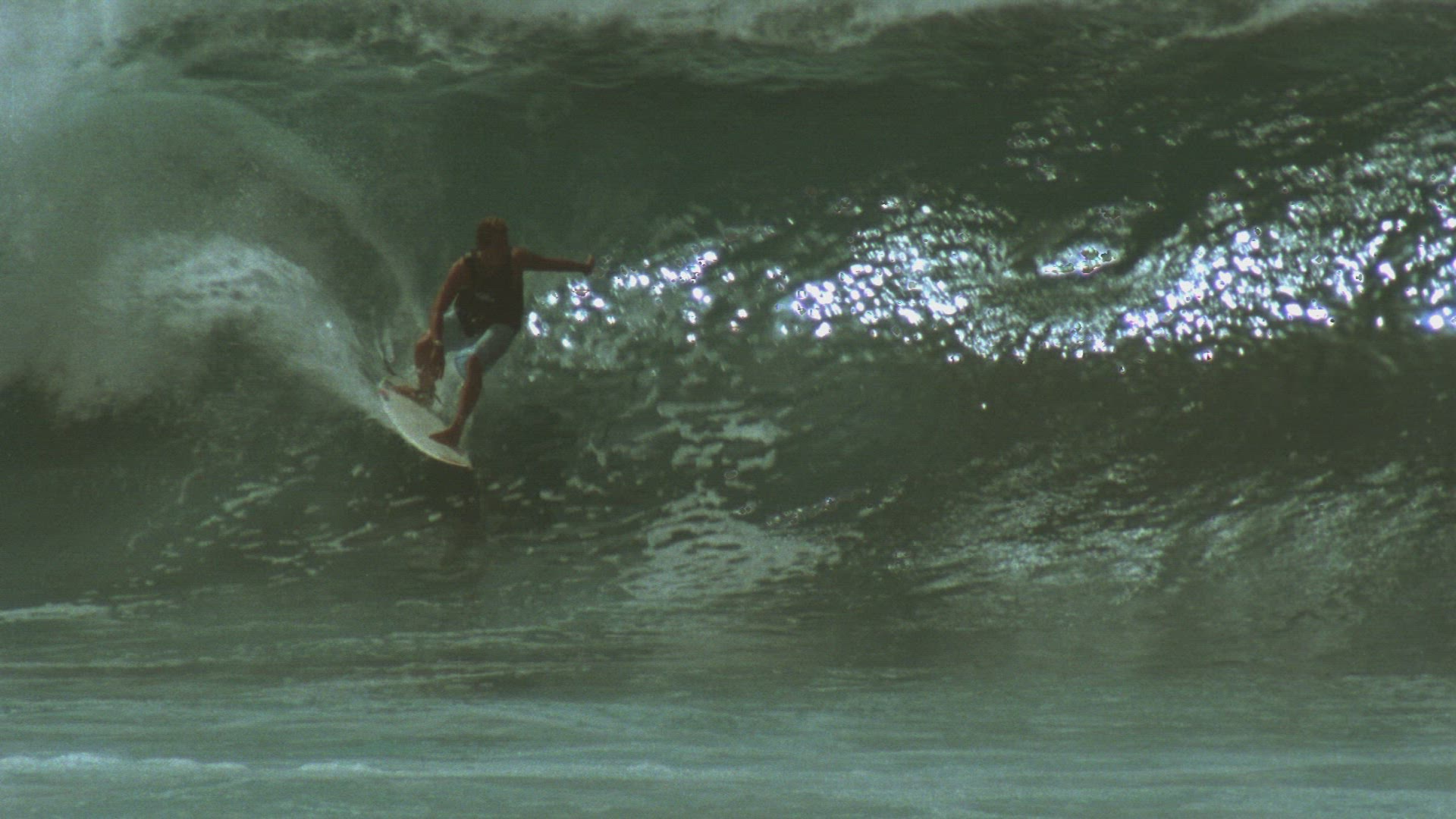 529751986 / Wave Riding / Extreme Sport