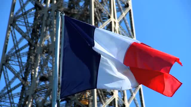 PARIS 12