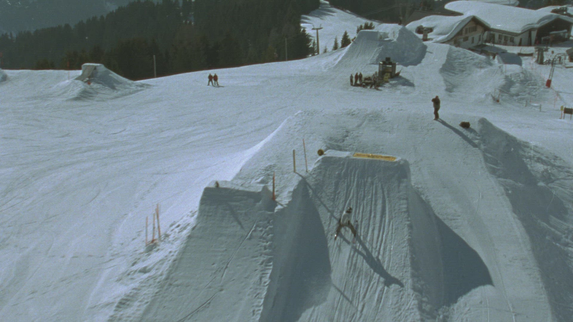 353165272 / Freestyle / Skiing Region / Skiing