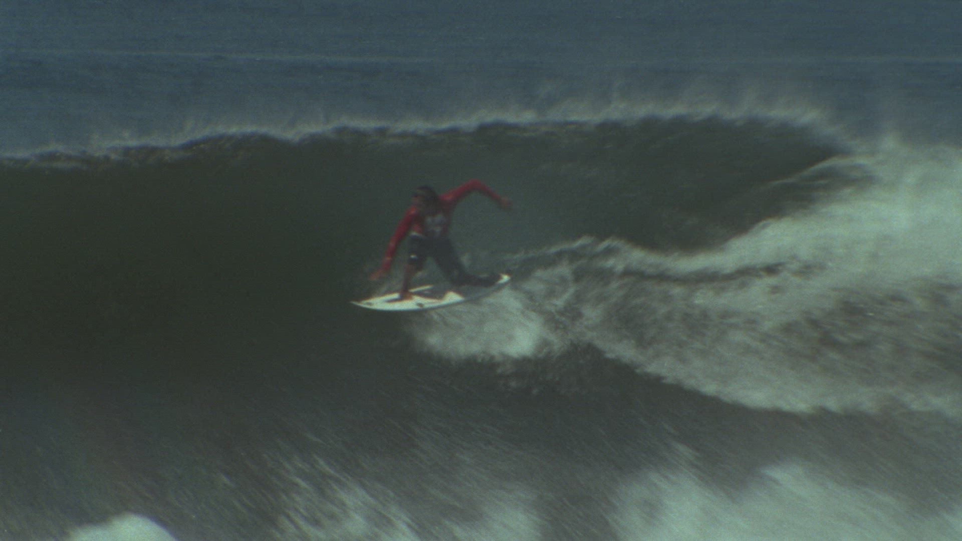 928036079 / Wave Riding / Extreme Sport