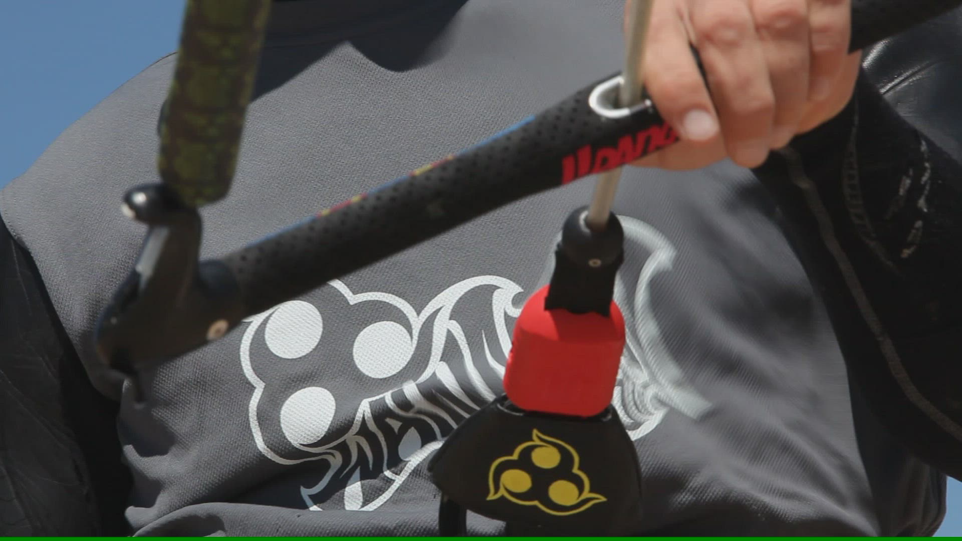 562773221 / Kite Surfer / Preparing / Guincho / Portugal