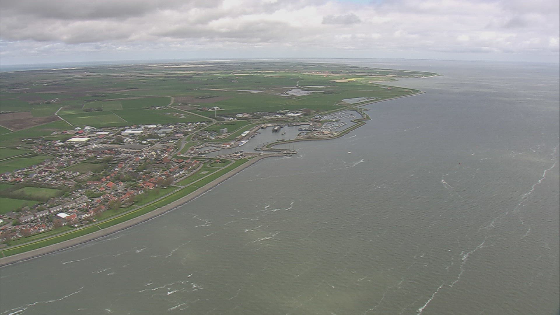 392782078 / City / Sea / Netherlands