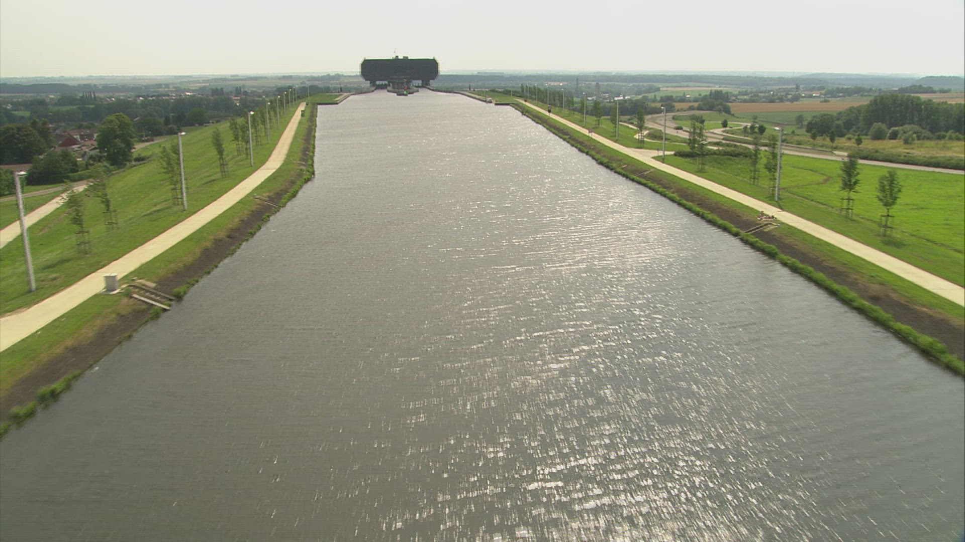 472536547 / Boat Lift / Wallonia / Belgium / Aerial