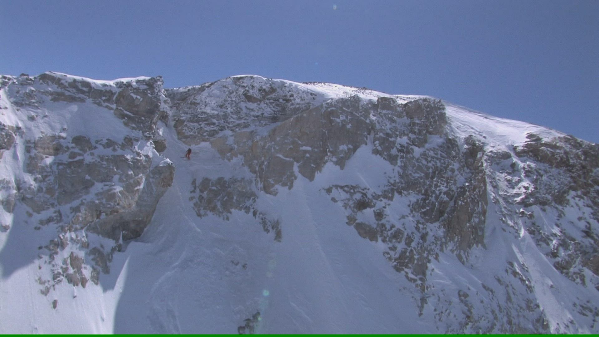 845057186 / Skiing / Freeride / Extreme Sport