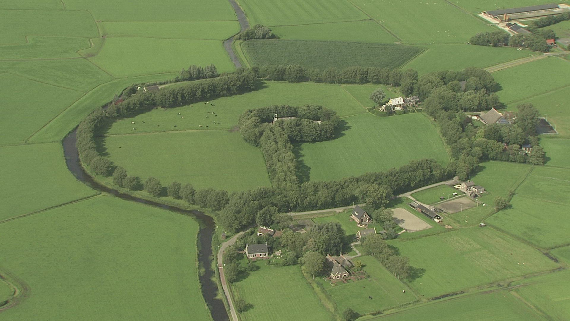127571765 / Dwelling Mound / Friesland / Netherlands / Aerial