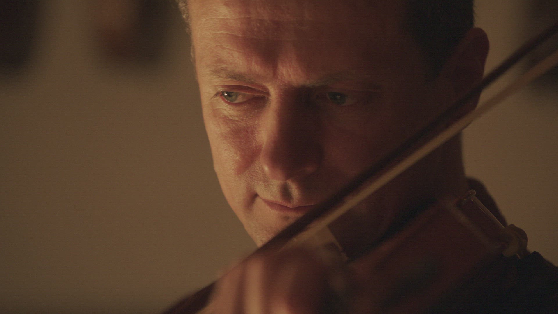 286959469 / Violin-Maker / Tuning / Making Music