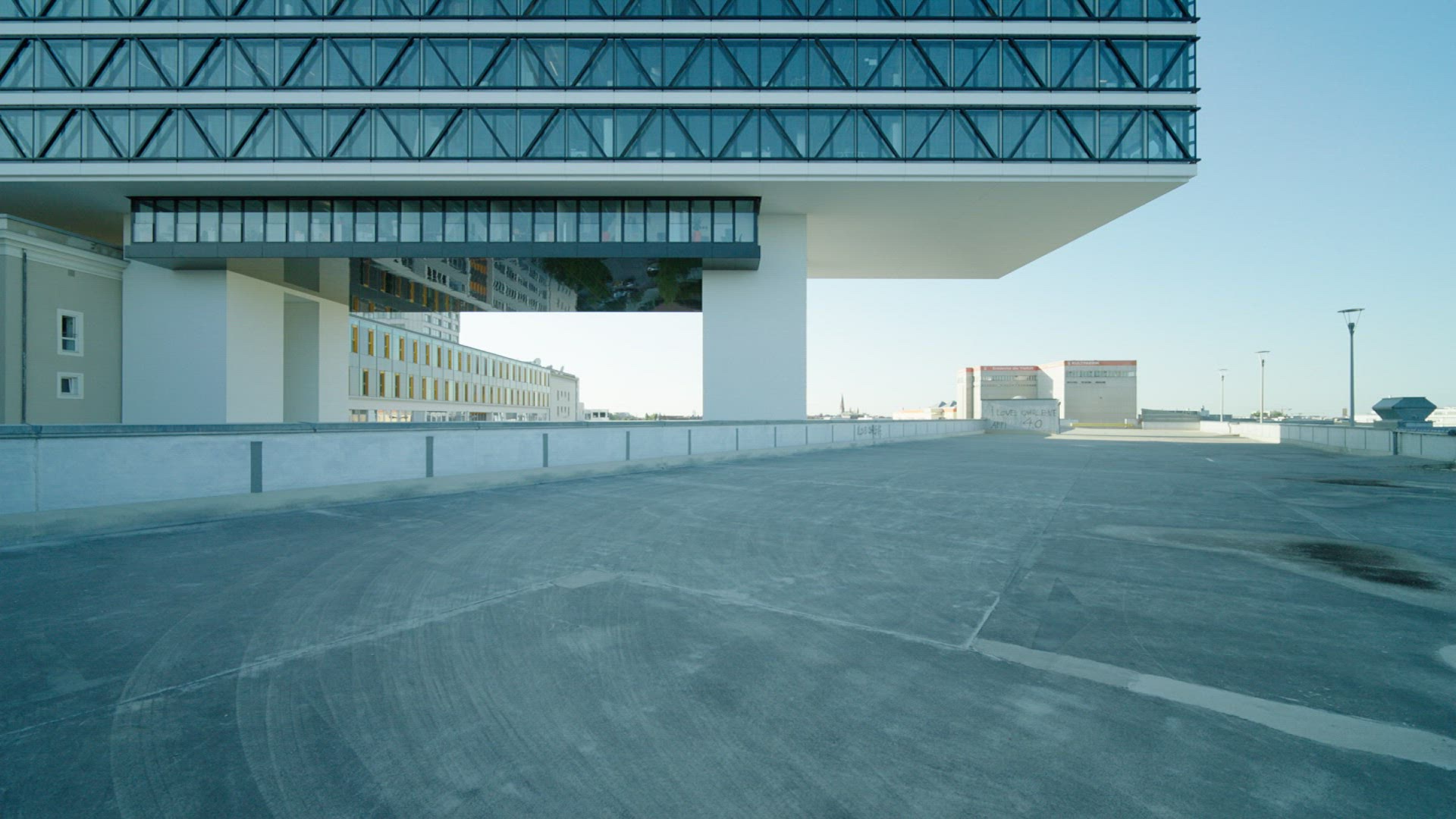 795189198 / Car / Parking / Architecture