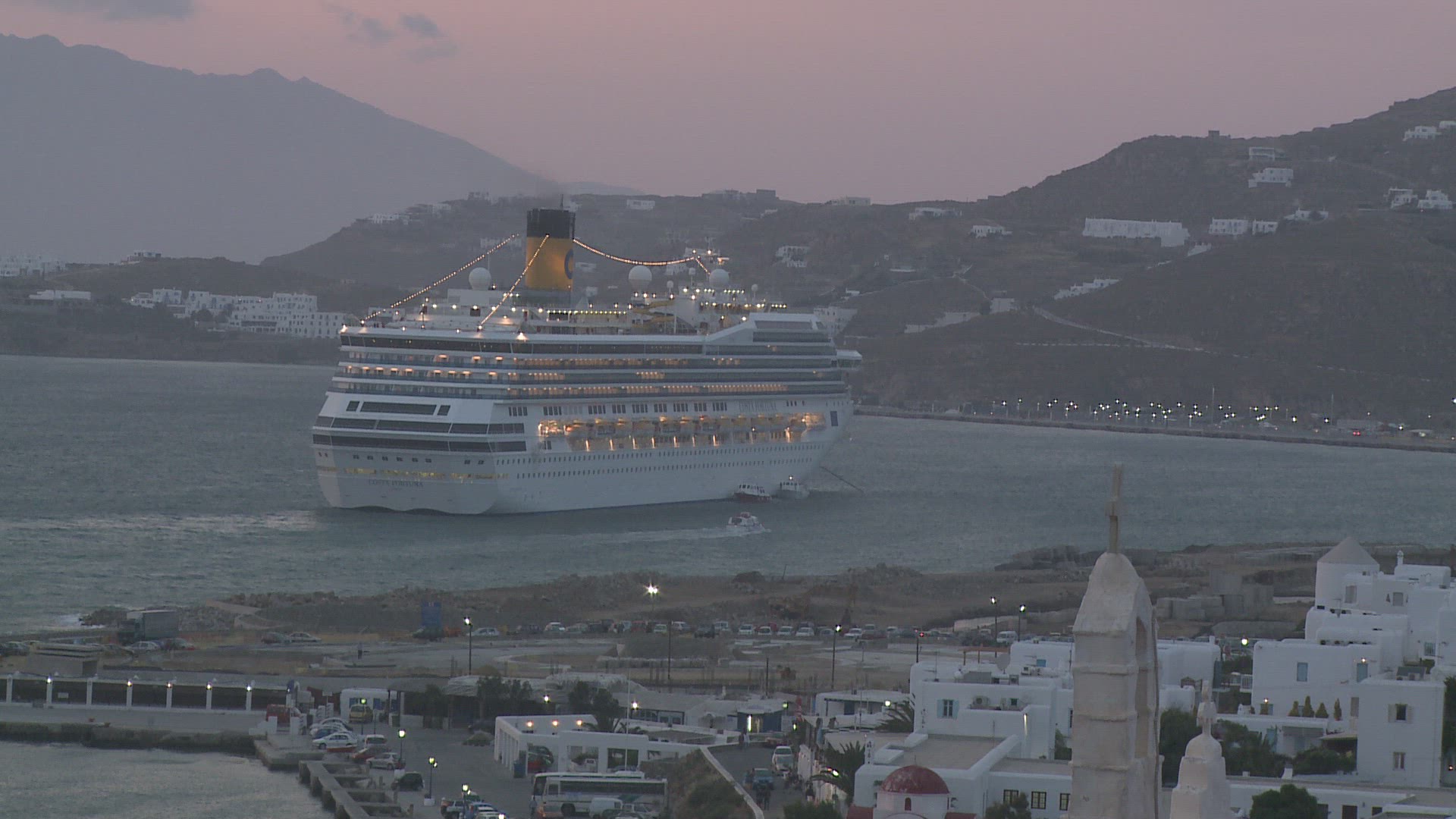 717472727 / Passenger Ship / Mediterranean Sea