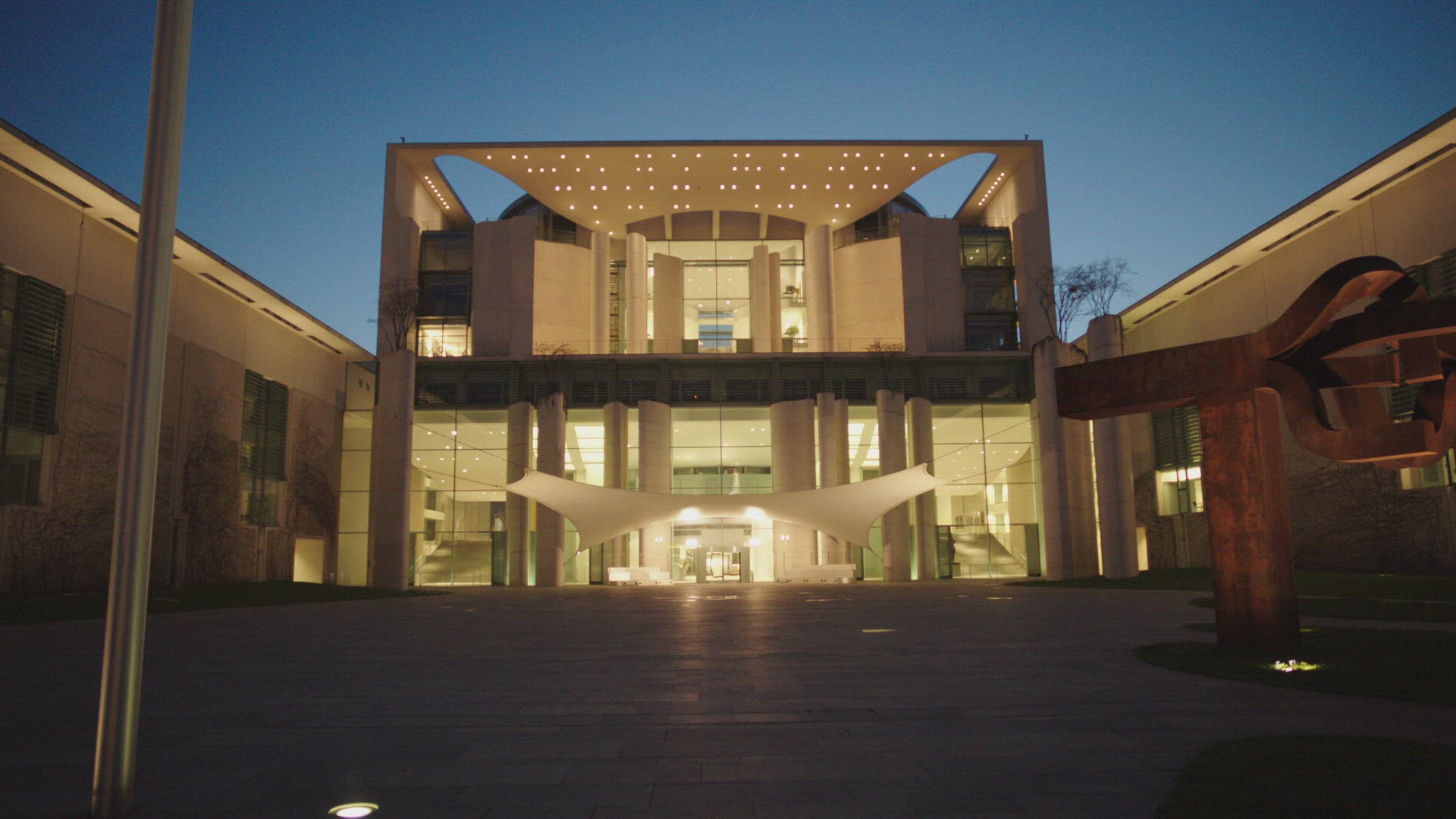 361939035 / Office of the Federal Chancellor / Evening / Berlin