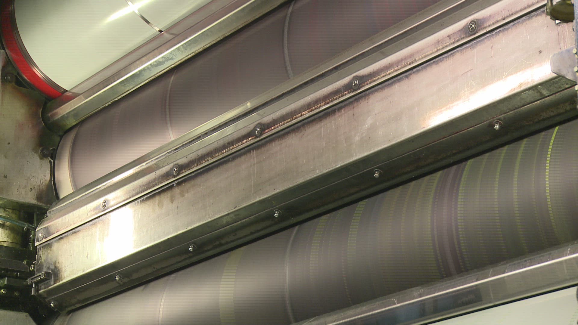 695614740 / Newspaper / Newspaper Printing Company / Germany