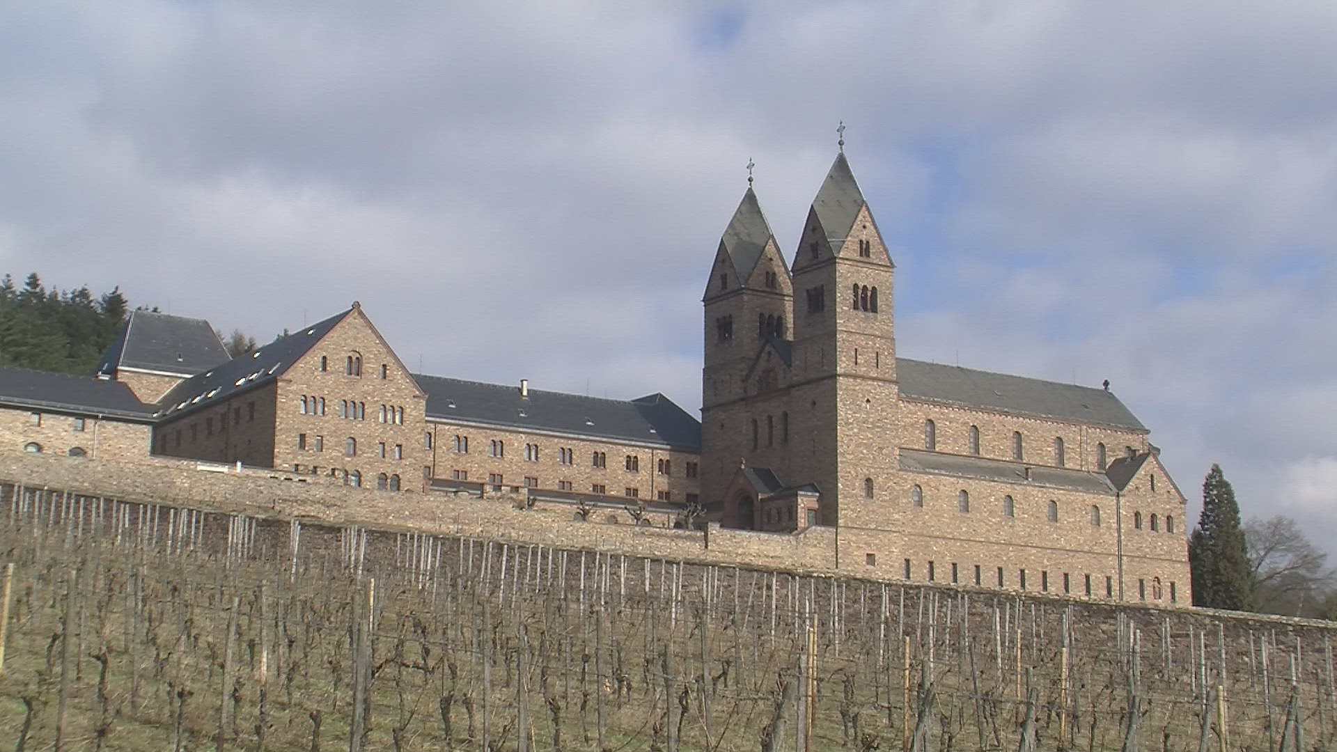 438024416 / Abbey Church / Germany