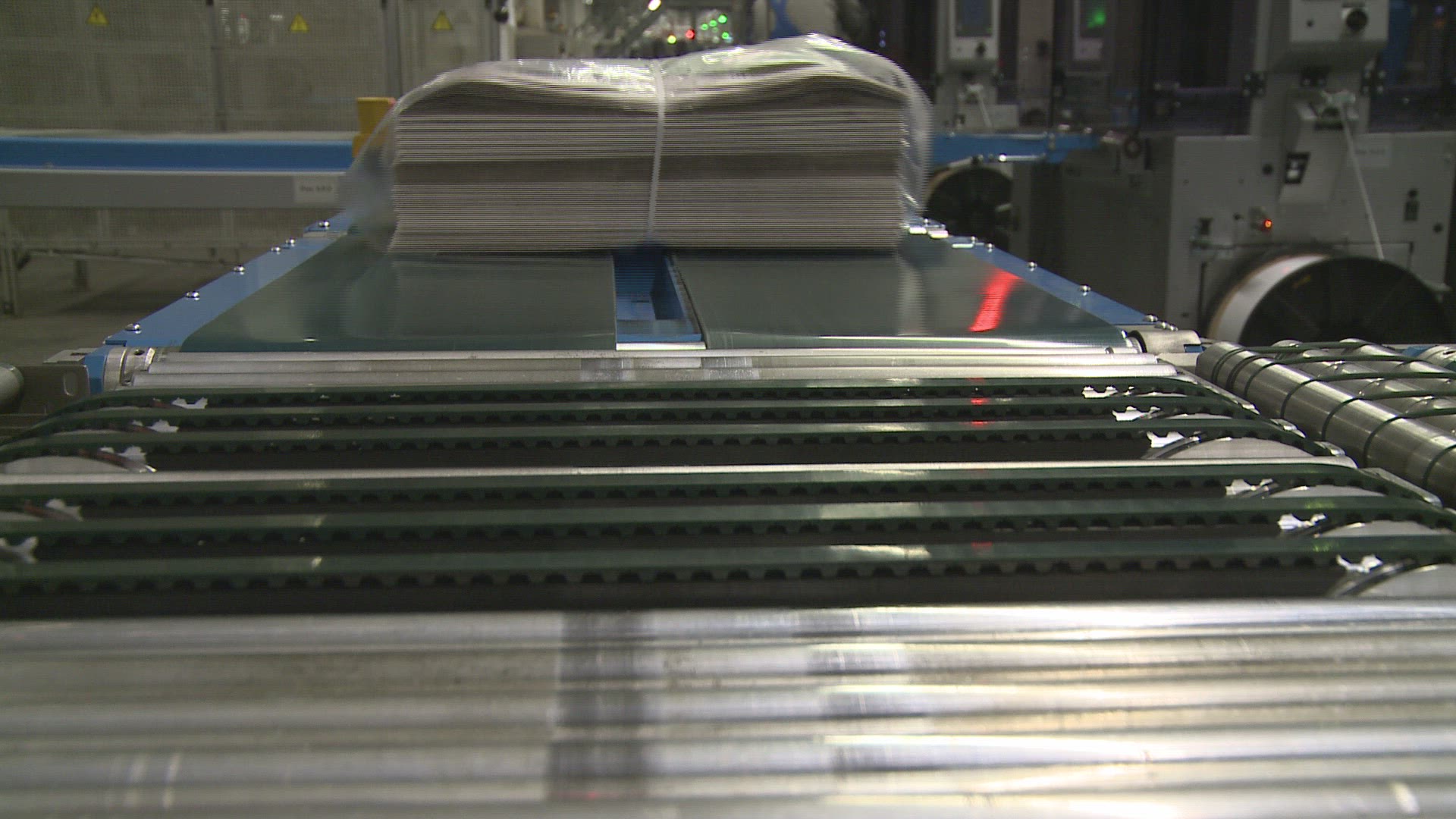 960367979 / Newspaper / Newspaper Printing Company / Germany