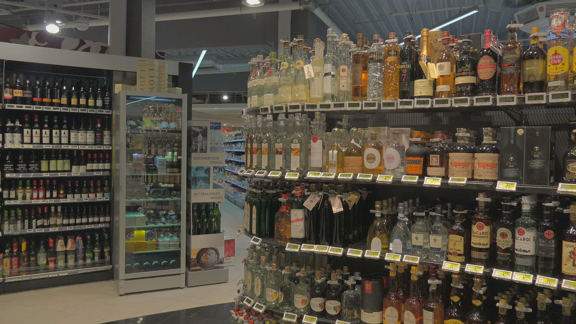 389509174 / Supermarket / Germany