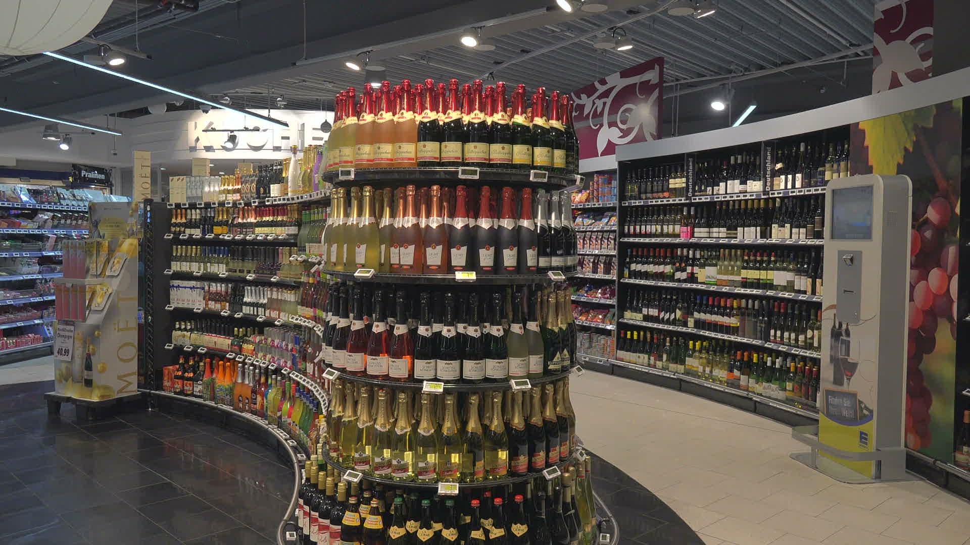 441635268 / Supermarket / Germany