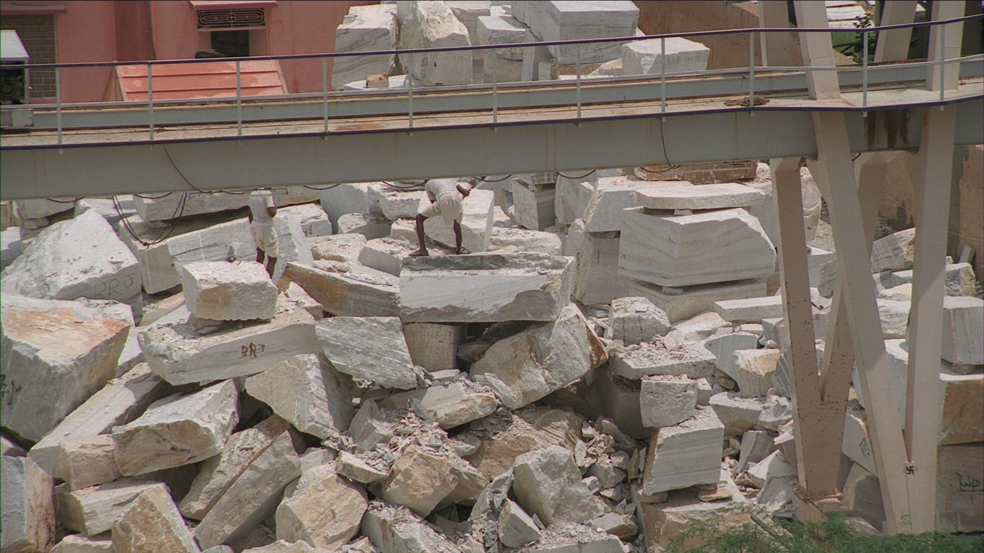 463556106 / Worker / Marble Quarry / Jaipur / India