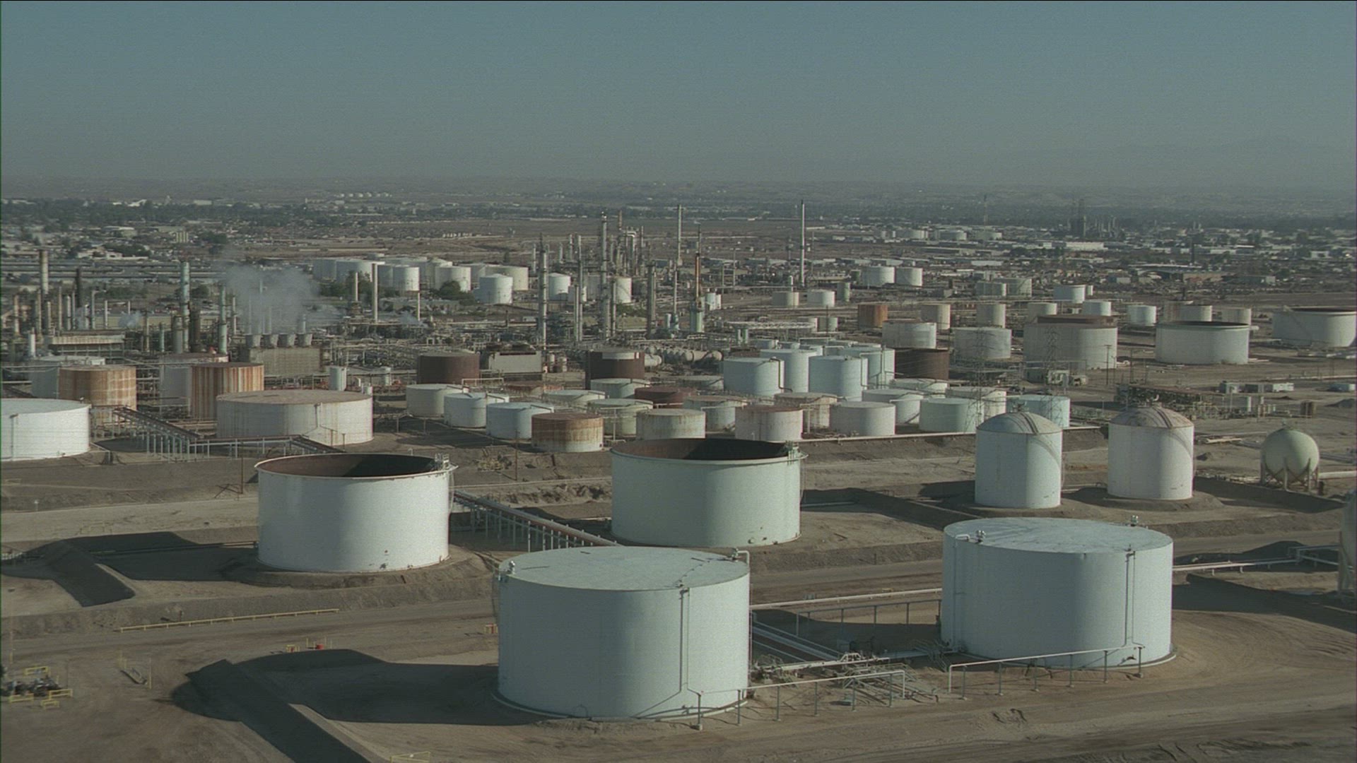 103408821 / Oil Industry / California / USA