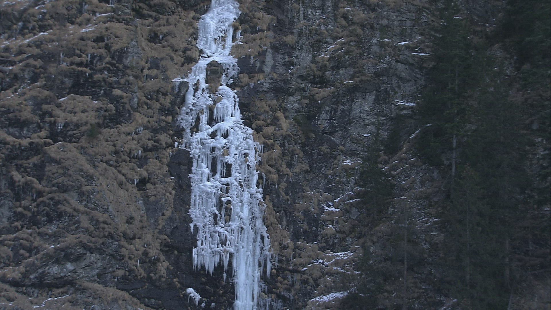 734058875 / Waterfall / Frozen / Austria