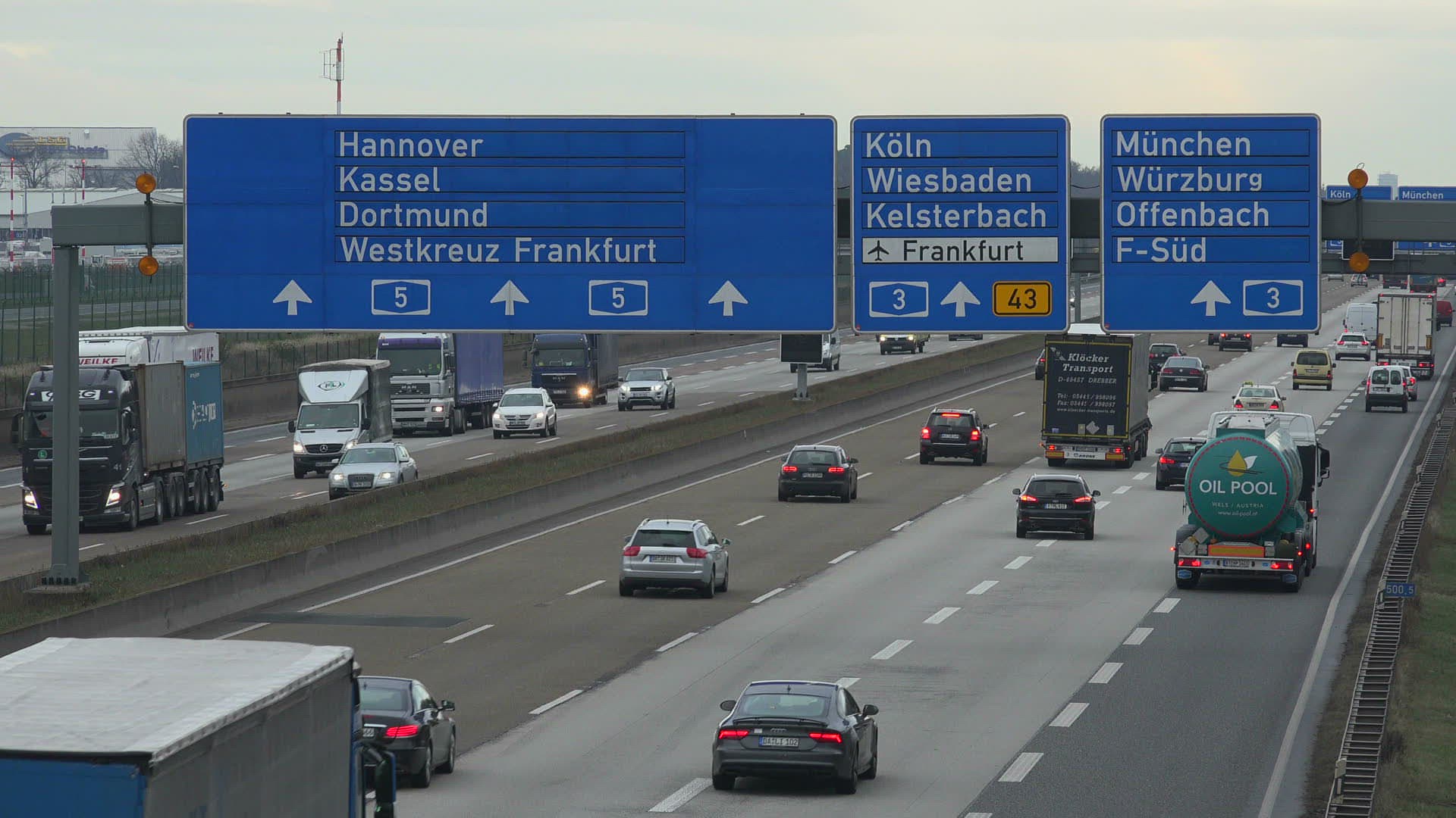 322229100 / Motorway / Signpost / Germany