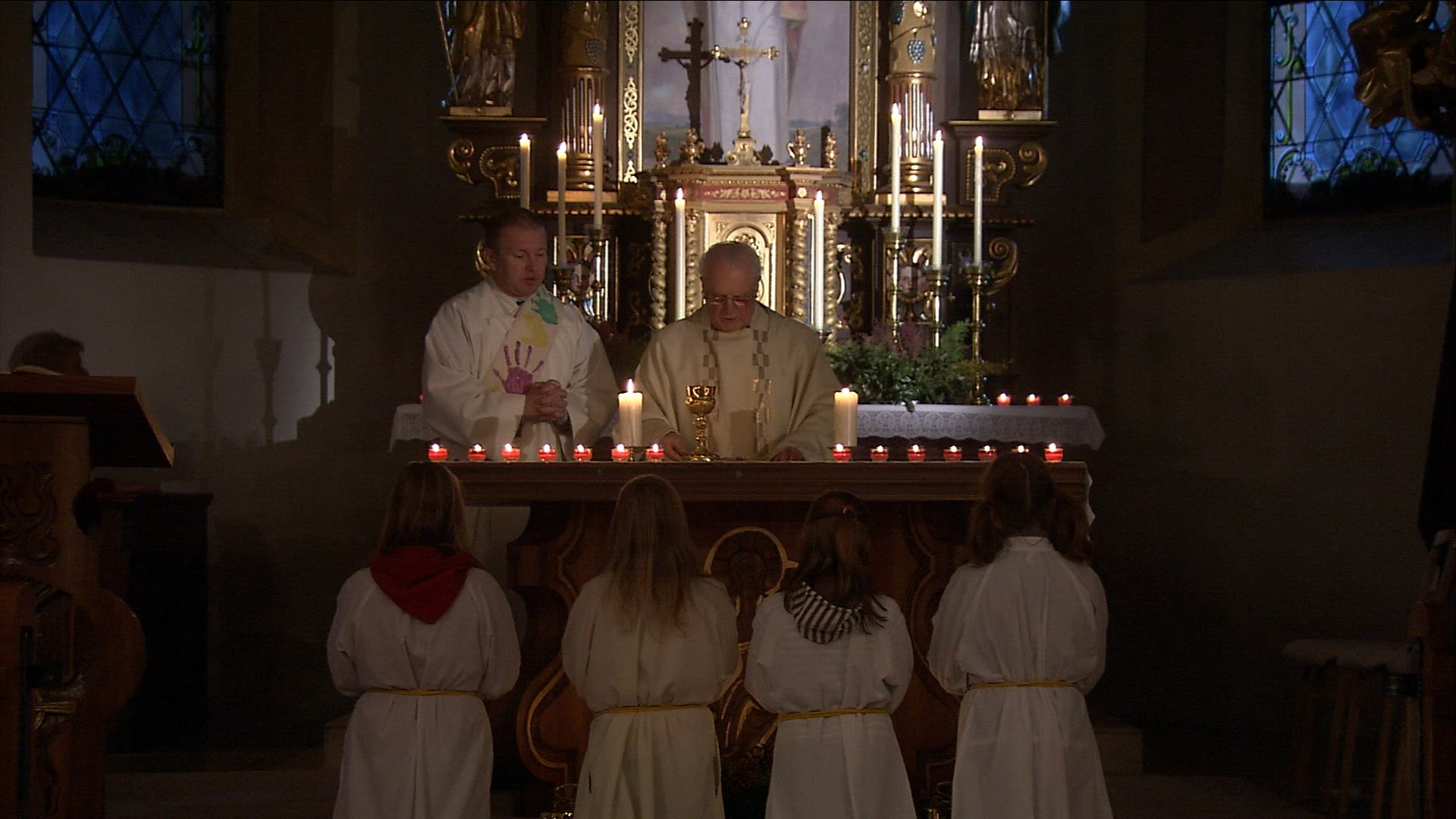 337383974 / Advent / Divine Service / Church / Austria