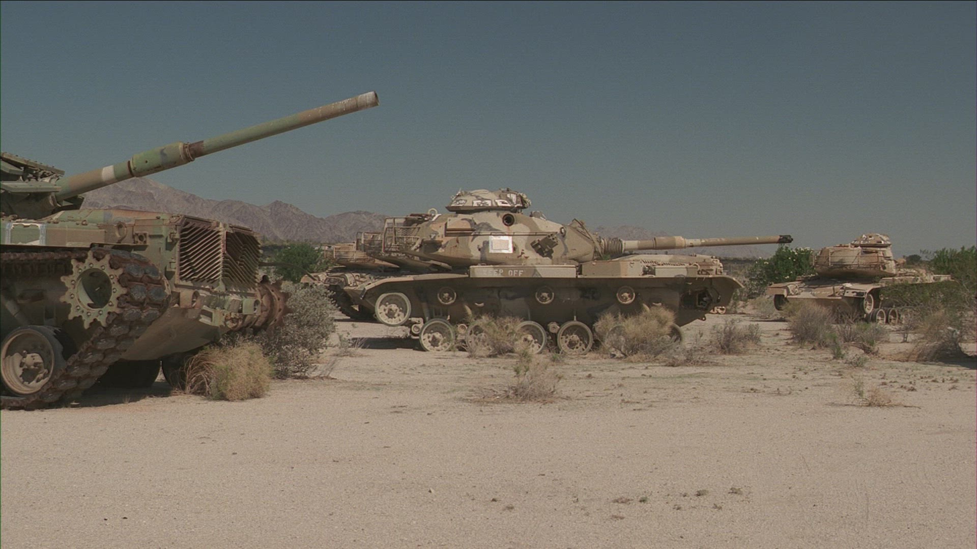 568657979 / Scrap Iron / Tank / Arizona / USA