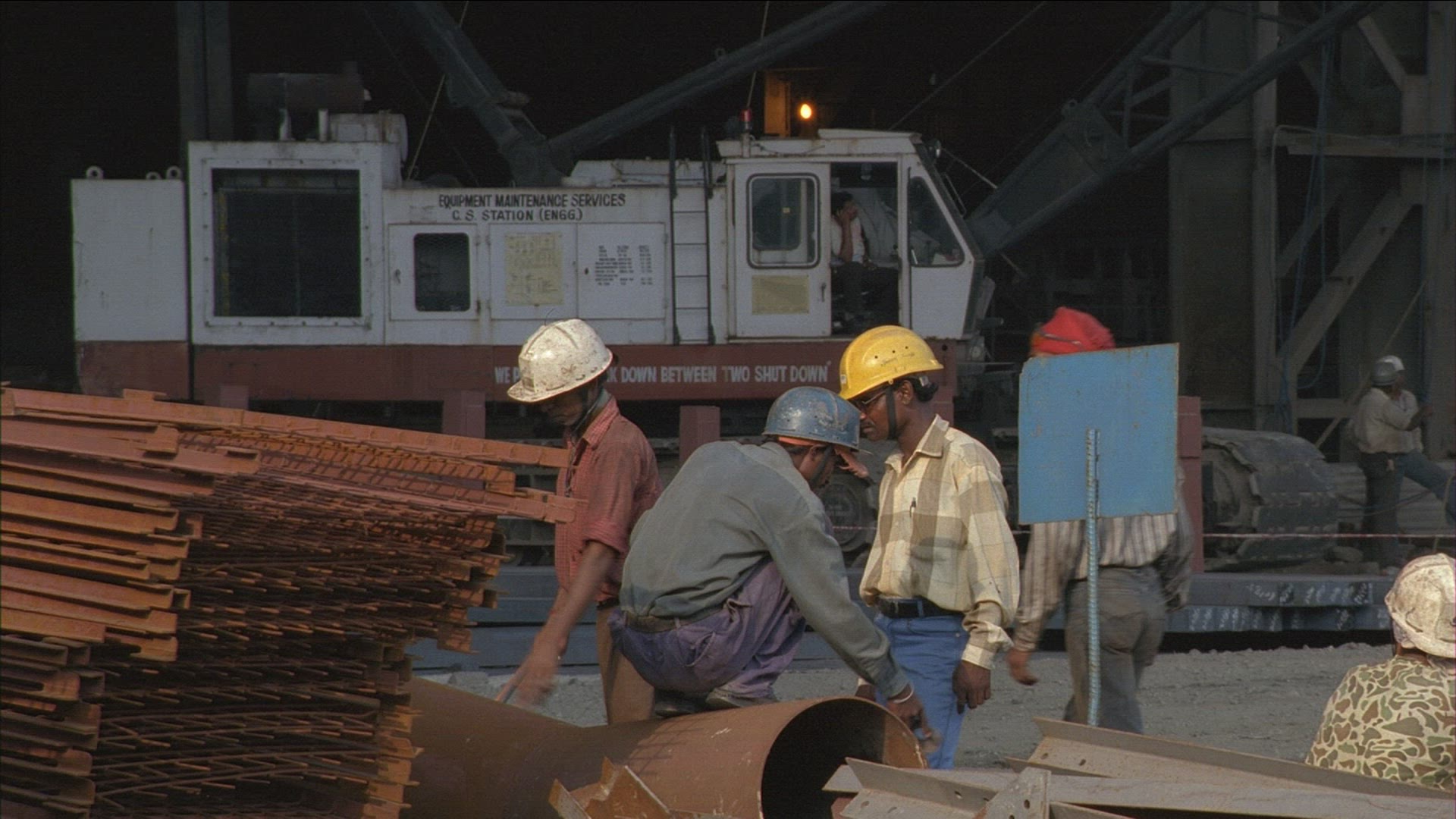 620283875 / Metal Worker / Working / Mumbai