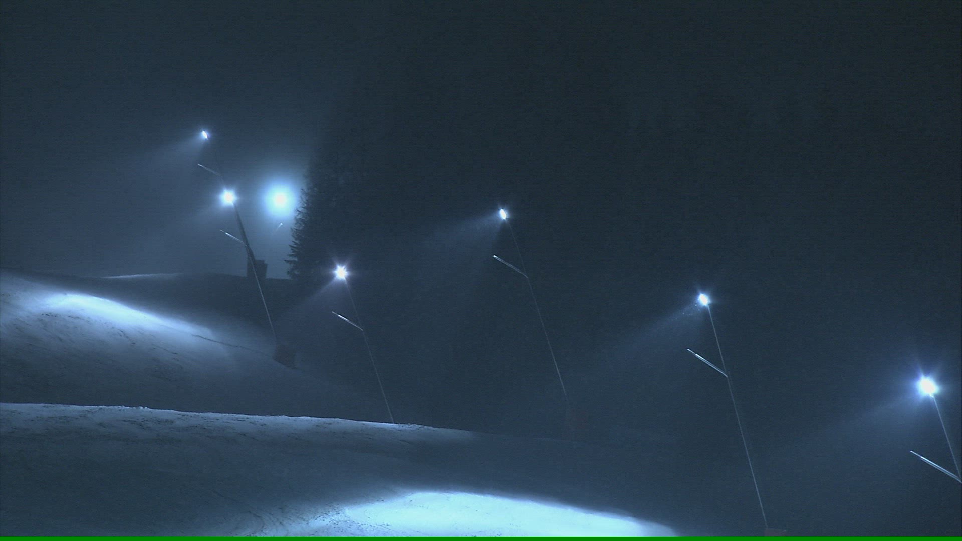 122935191 / Ski Slope / Floodlight / Night / Austria