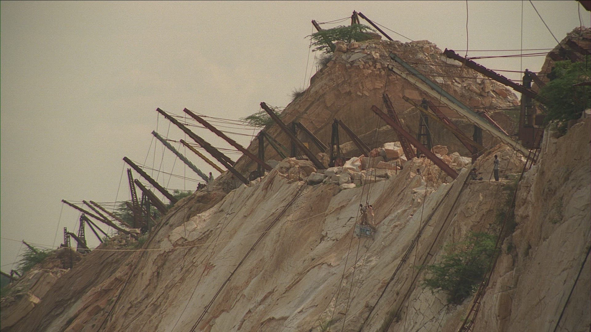 544135306 / Worker / Marble Quarry / Jaipur / India