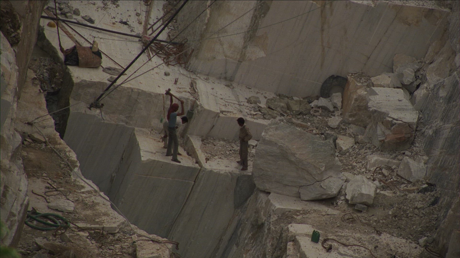 345142534 / Worker / Marble Quarry / Jaipur / India
