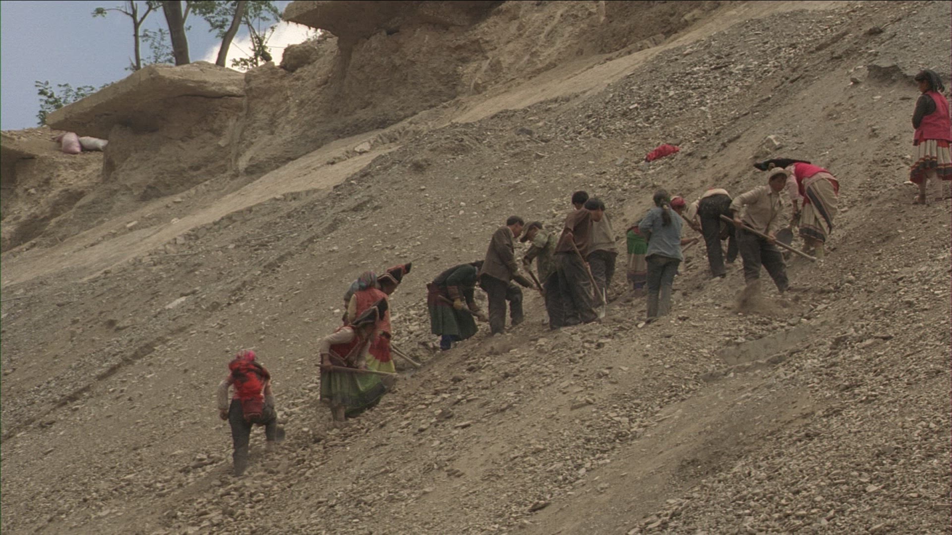 612589602 / Yi / Ethnic Group / Road Construction / China
