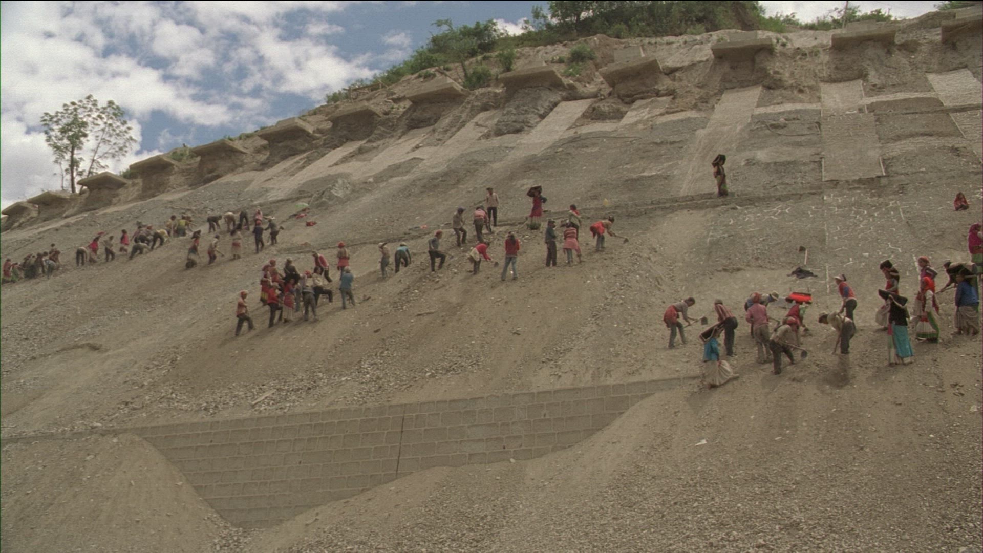 550098935 / Yi / Ethnic Group / Road Construction / China