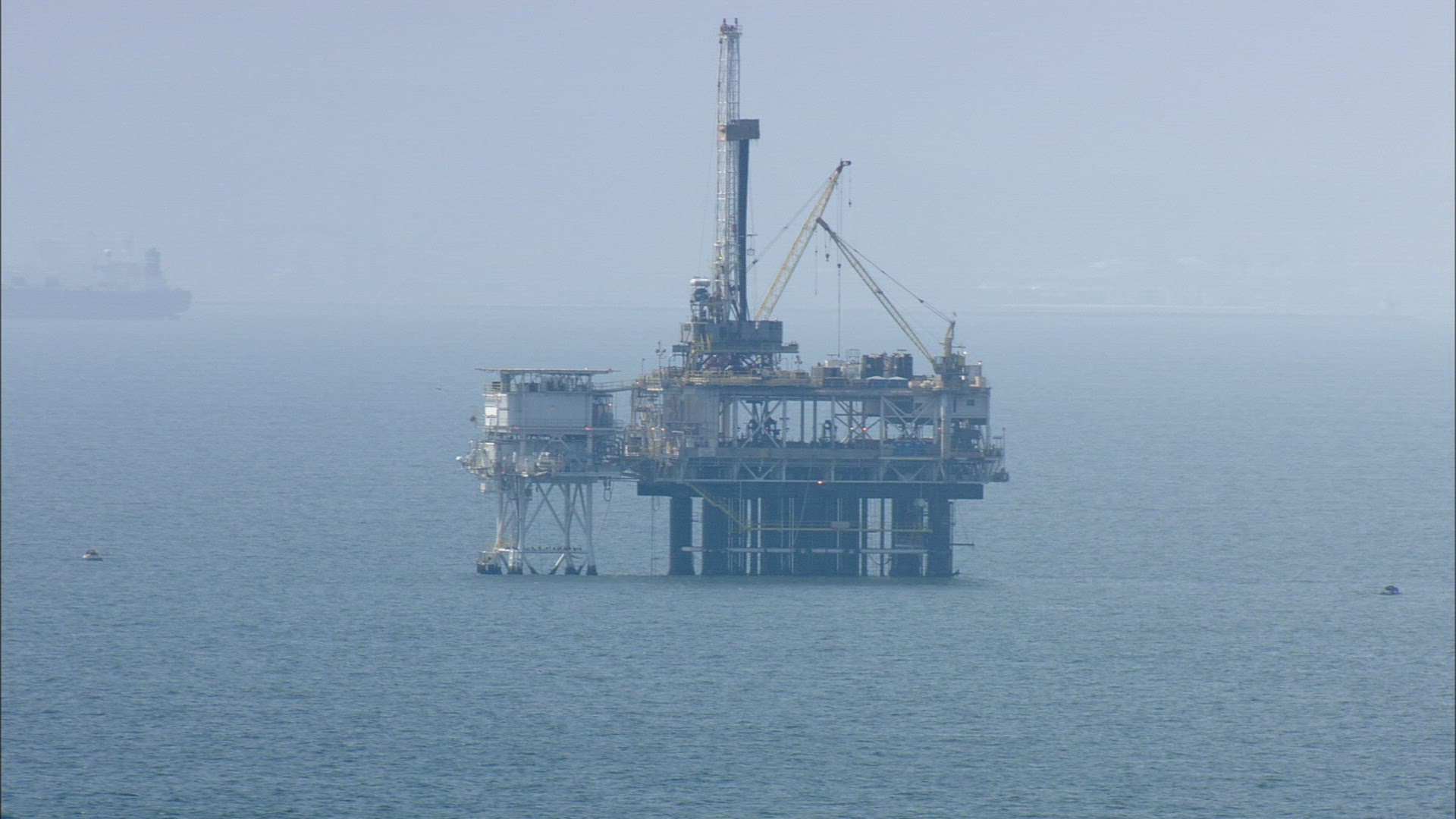 407544094 / Offshore Platform / Pacific Ocean / California / USA