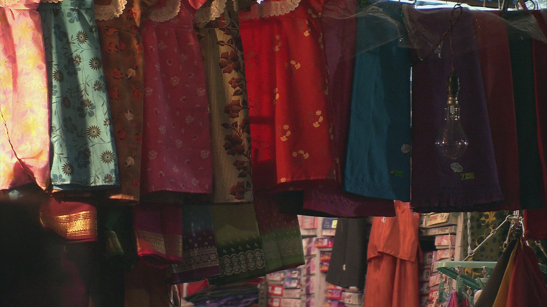 632186438 / Street / Evening / Bangalore / India