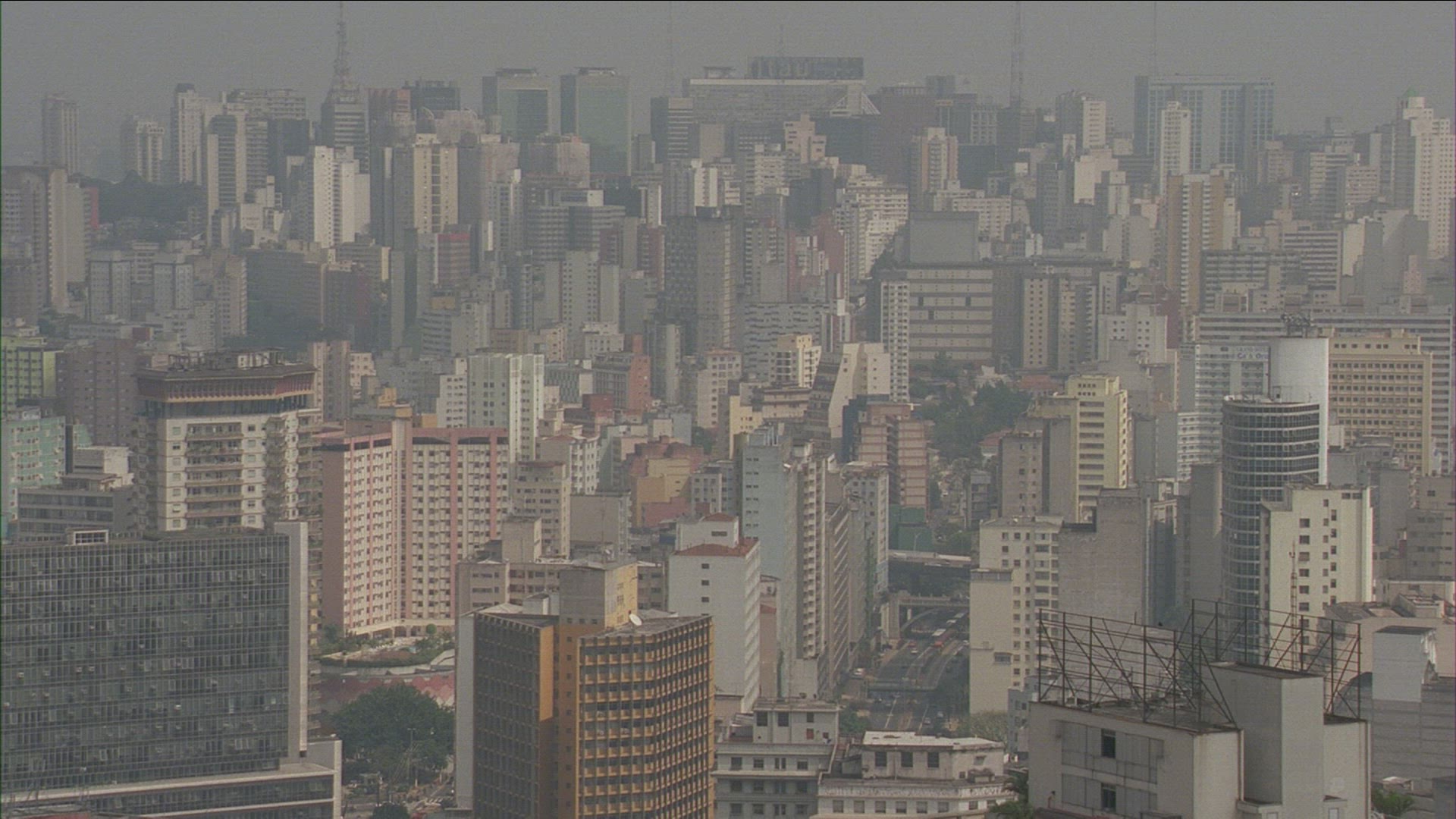 454573783 / Smog / Skyscraper / Sao Paulo