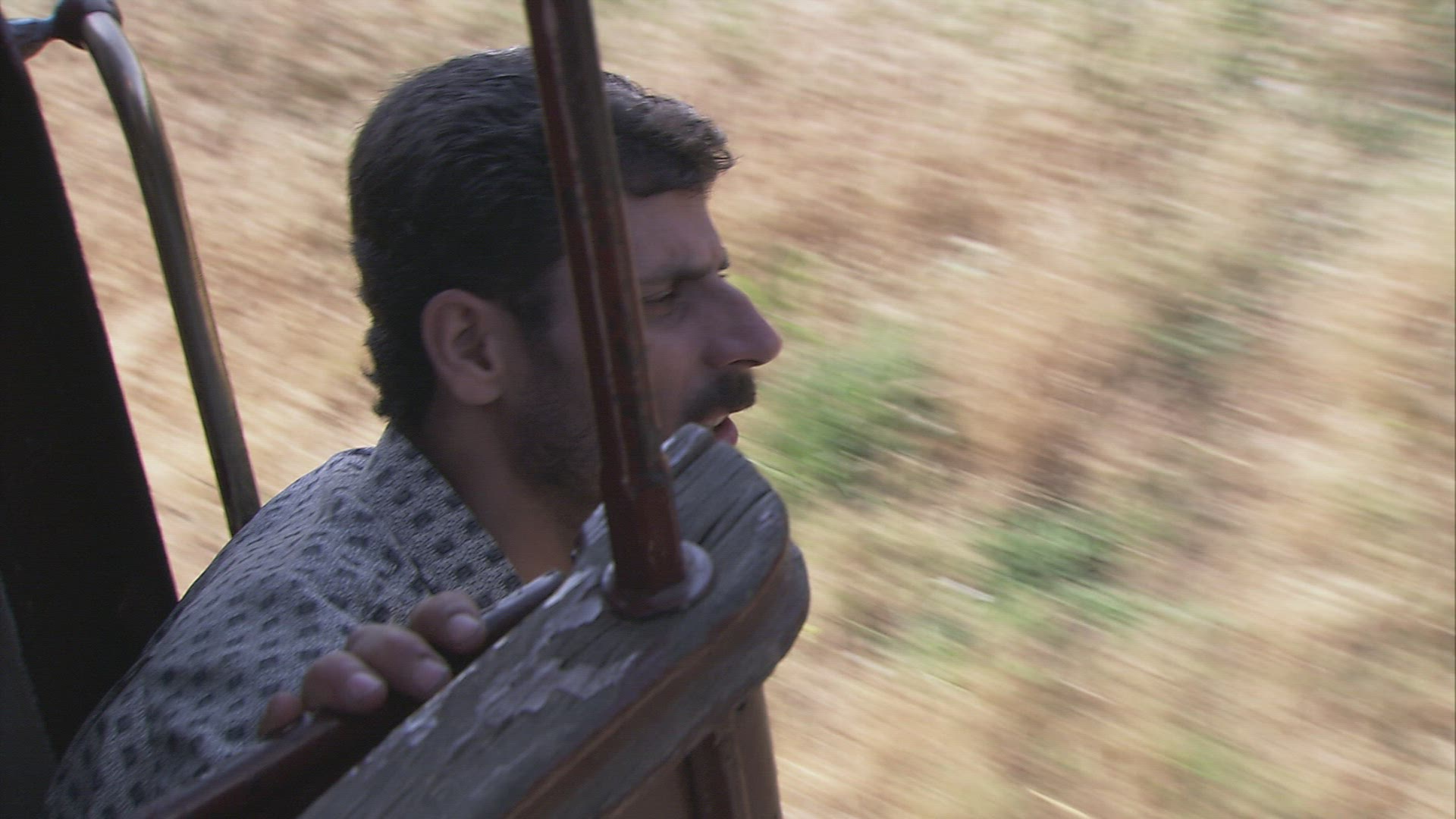 640172126 / Railway Ride / Railway / Syria