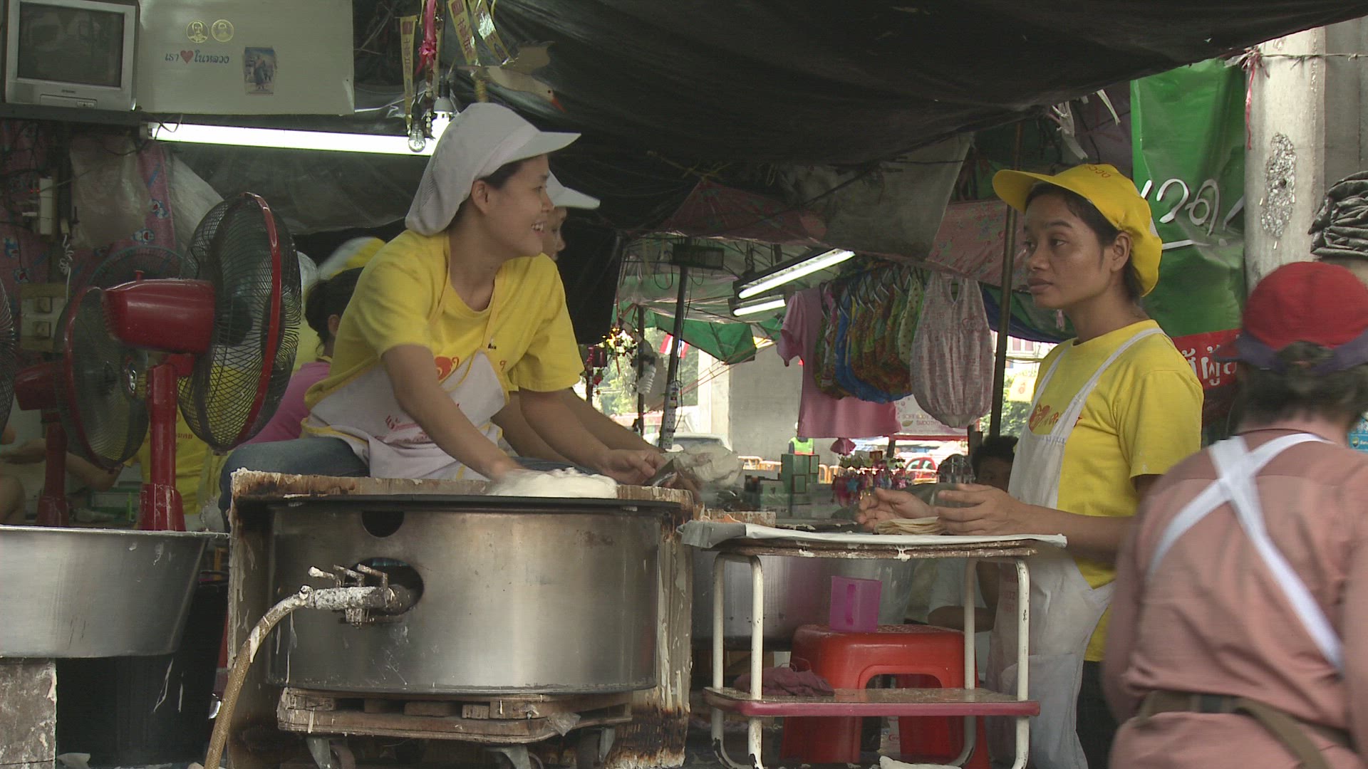 362809782 / Market Vendor / Cooking / Bangkok