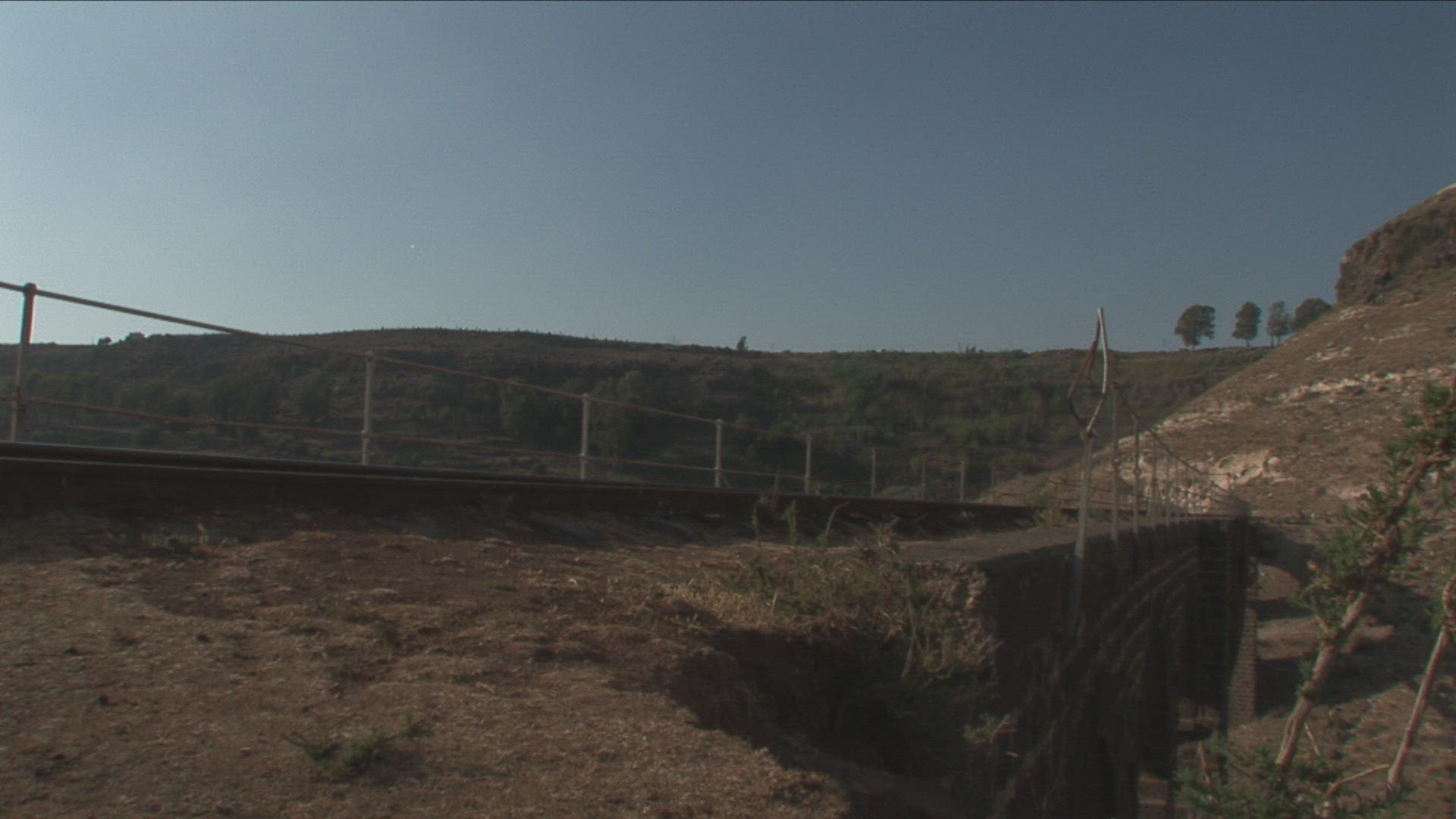 229577063 / Train / Driving / Syria