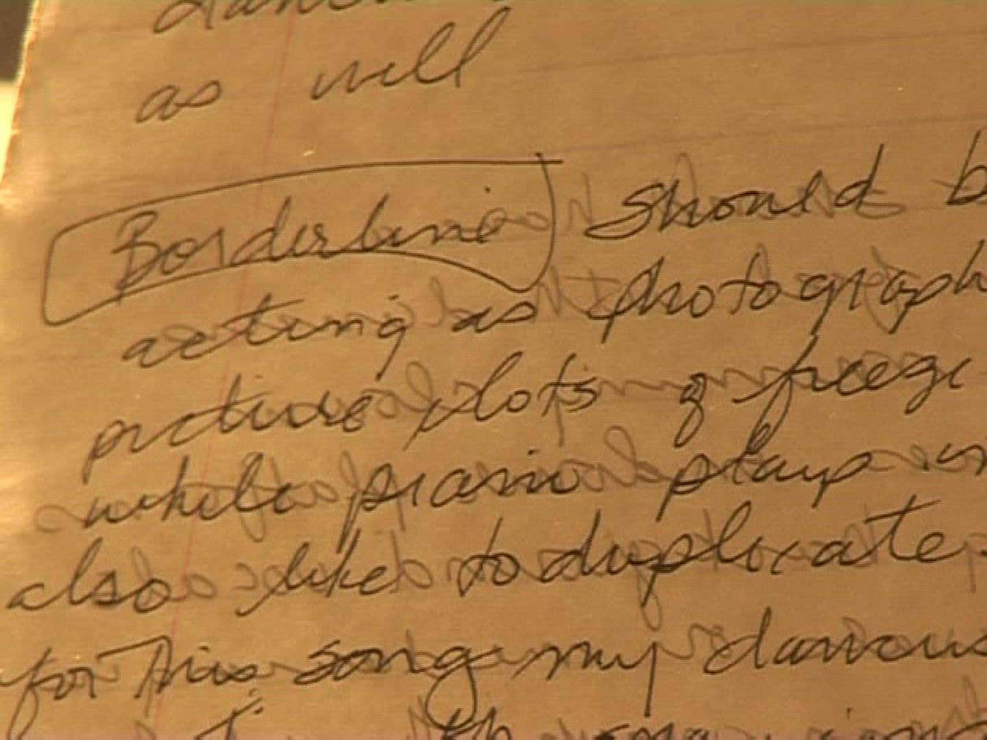 744789205 / Madonna / France