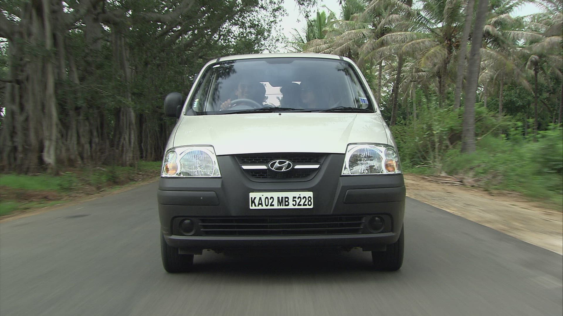 491948992 / Car / Driving / India