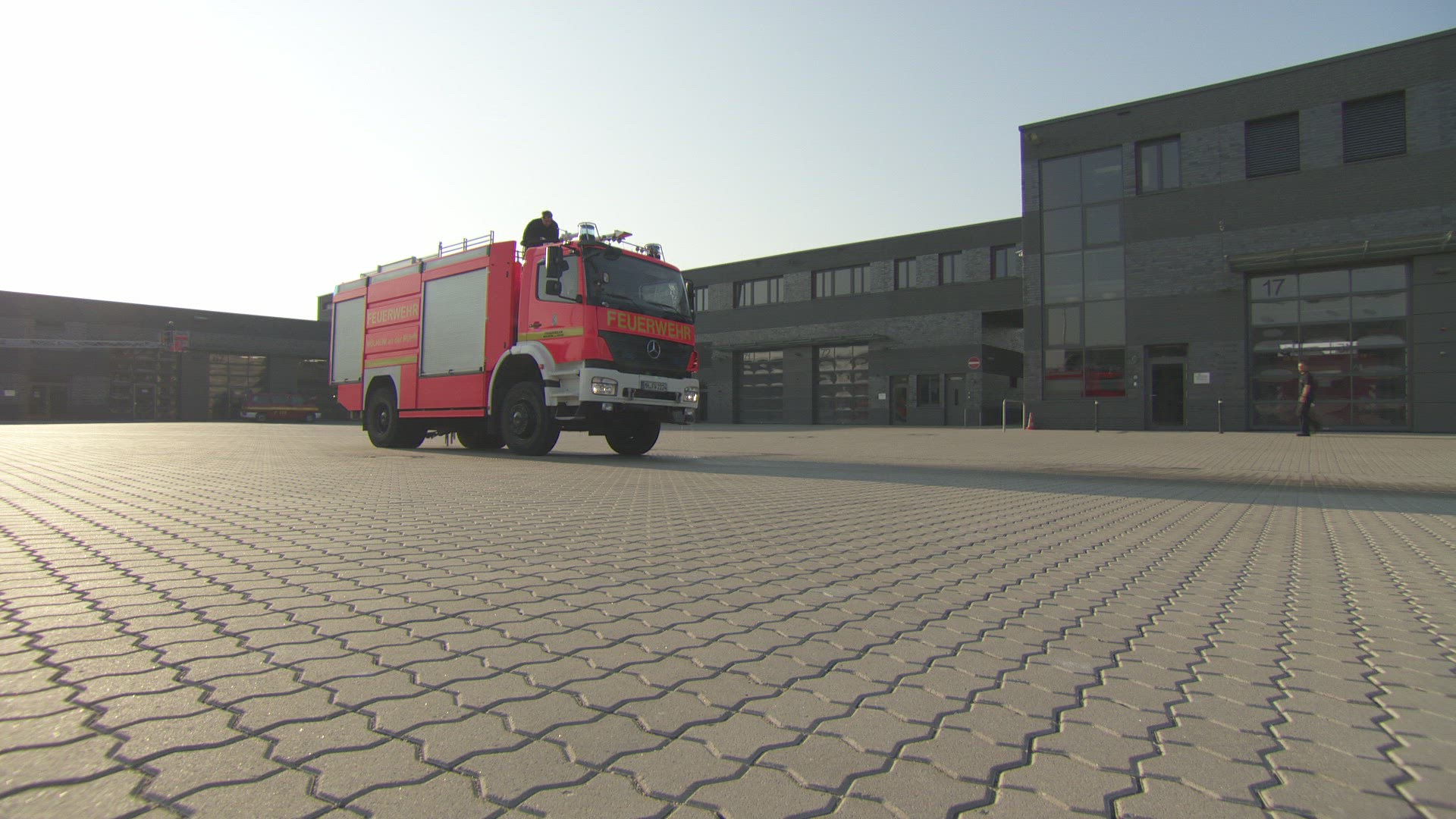 487169008 / Fire Engine / Firehouse / Germany
