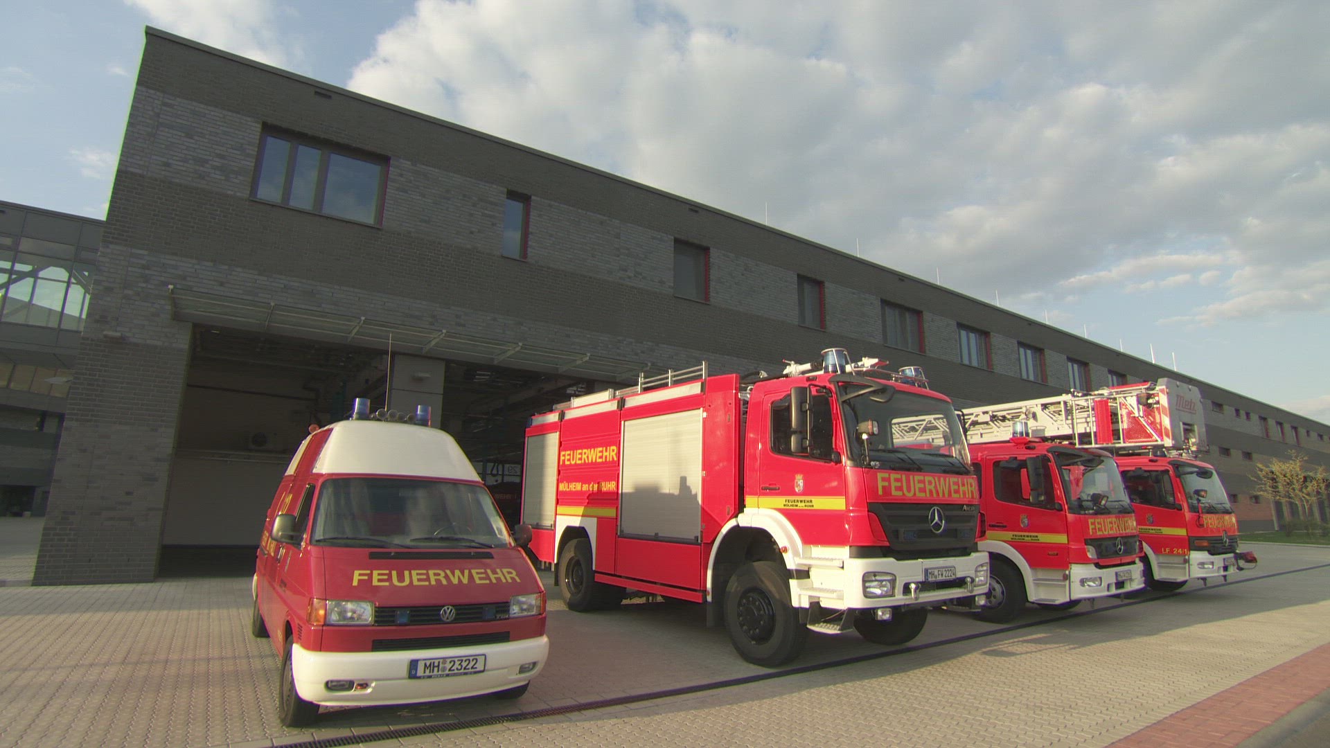 697736848 / Fire Brigade / Fire Engine / Germany
