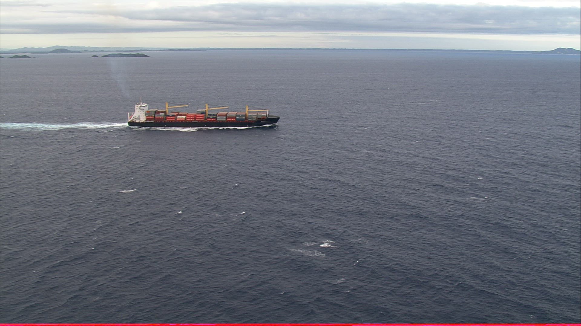 466526878 / Container Ship / Freight Transport / South Pacific