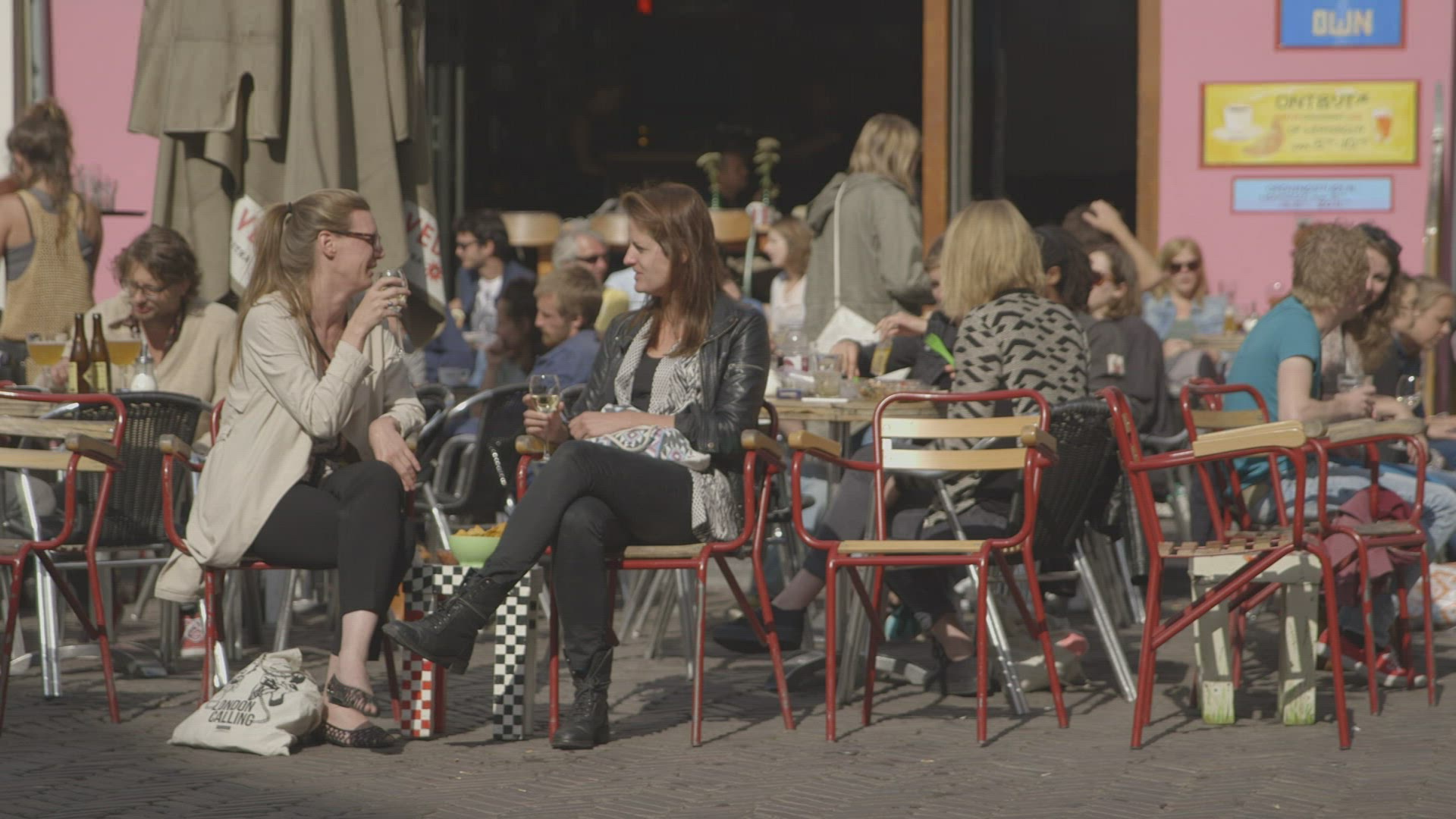 407156456 / Sidewalk Cafe / Utrecht / Netherlands