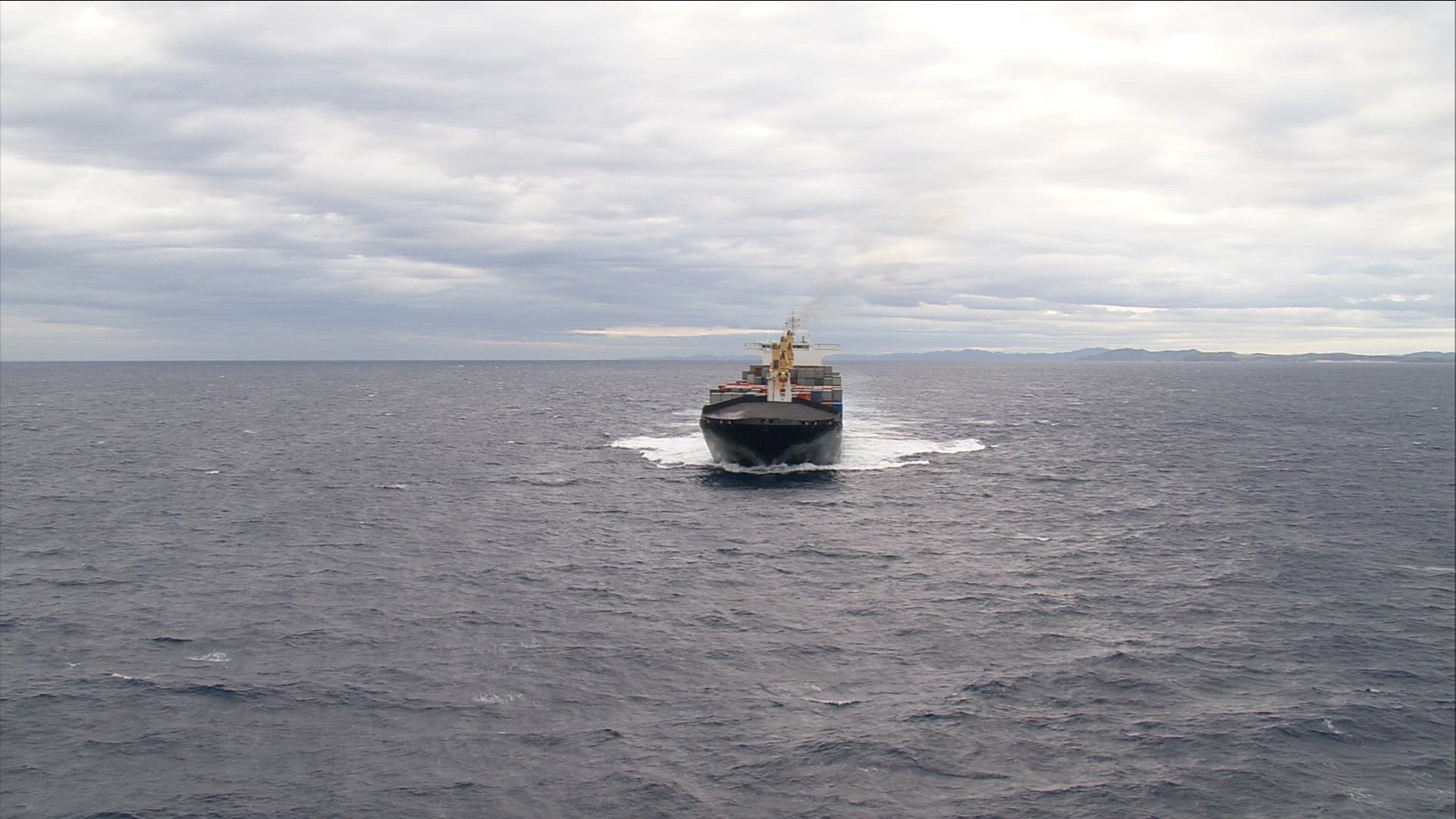 676557965 / Container Ship / Freight Transport / South Pacific